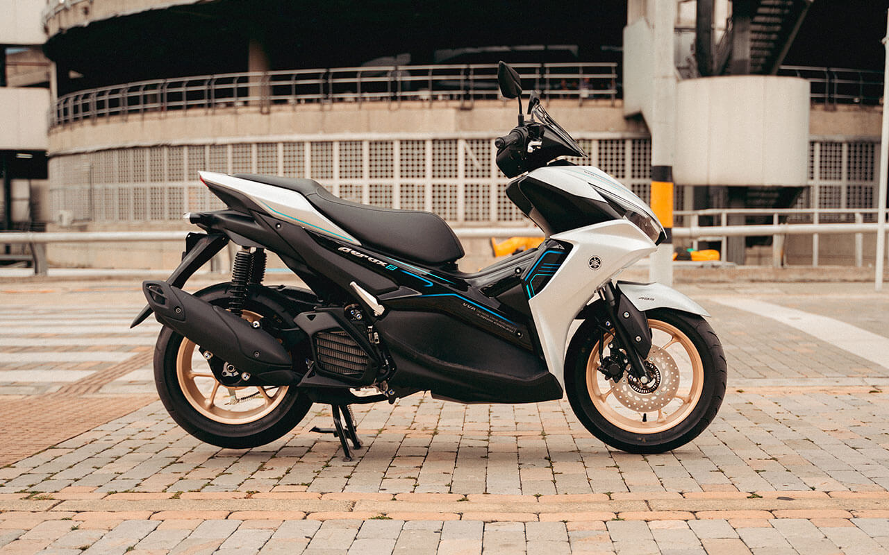 Detalle MT-09 asiento y tanque